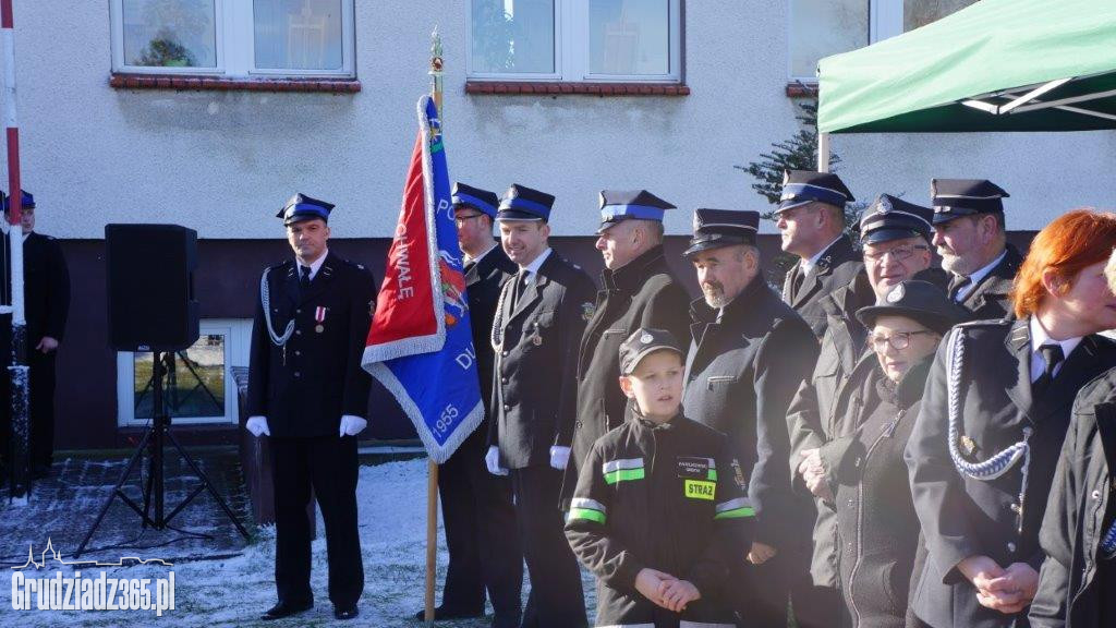 Przekazanie nowego wozu strażackiego w Dusocinie