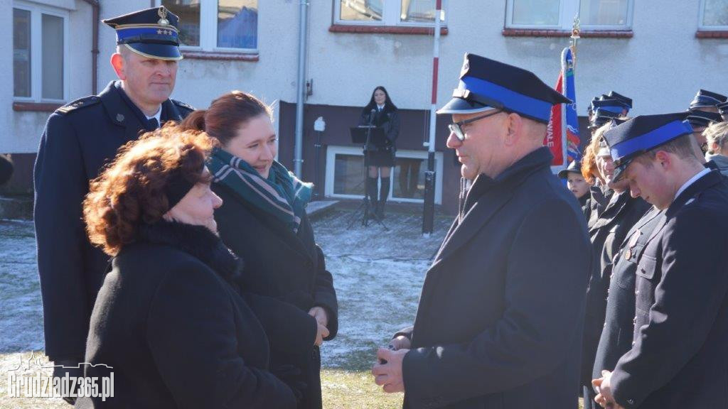 Przekazanie nowego wozu strażackiego w Dusocinie