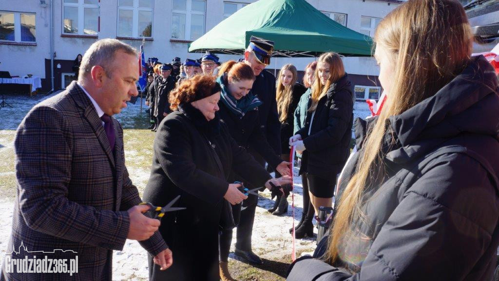 Przekazanie nowego wozu strażackiego w Dusocinie