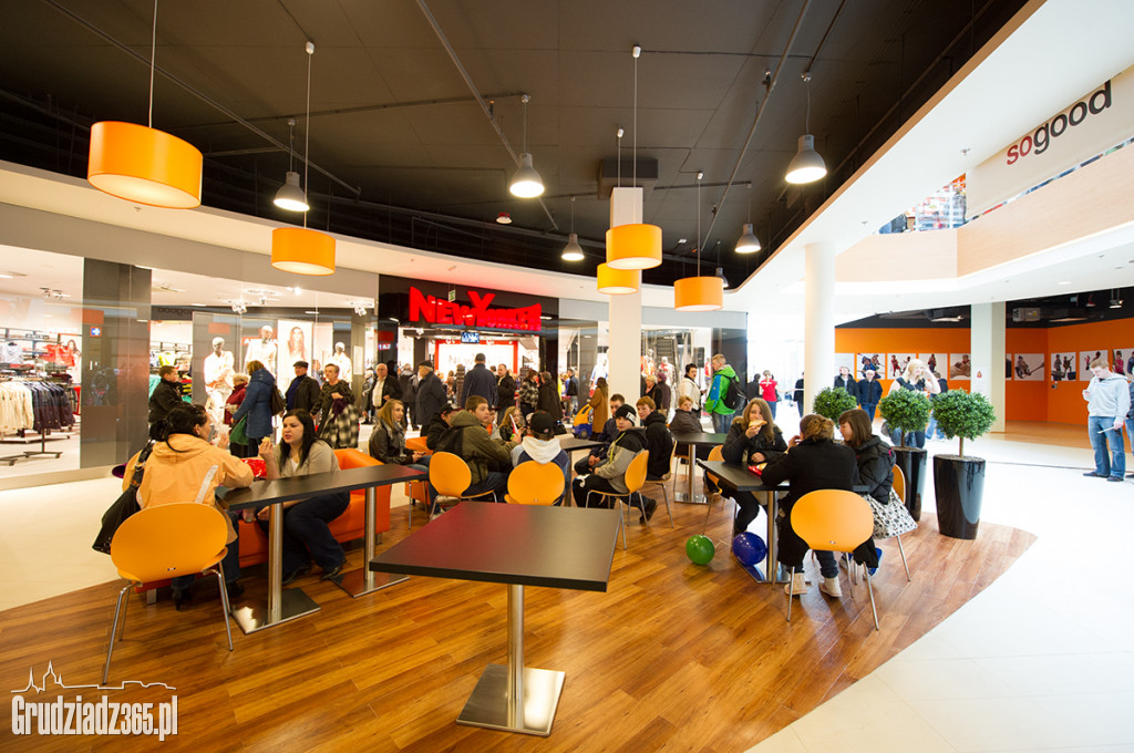 10 lat temu uruchomiono Centrum Handlowe ALFA