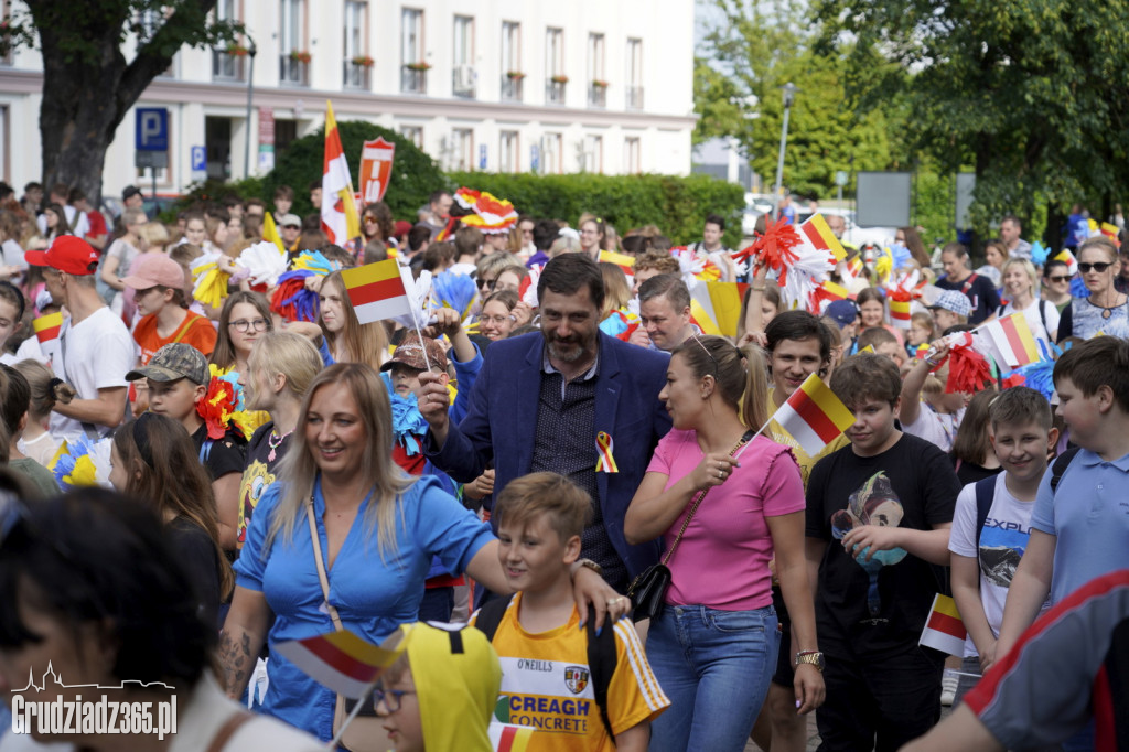 Pierwszy dzień Jarmarku Spichrzowego - parada