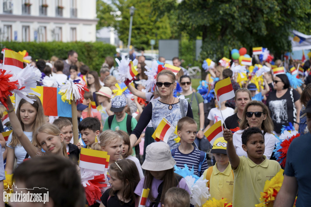 Pierwszy dzień Jarmarku Spichrzowego - parada