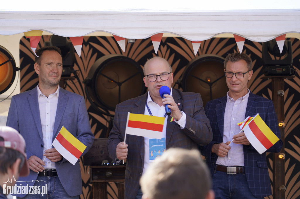 Pierwszy dzień Jarmarku Spichrzowego - parada