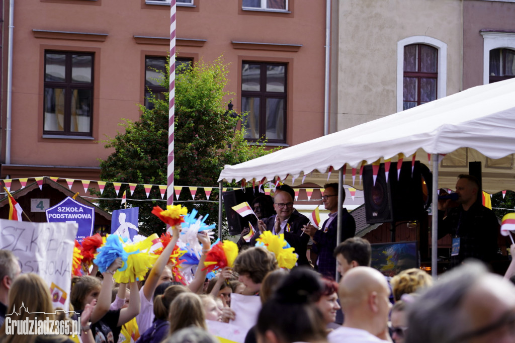 Pierwszy dzień Jarmarku Spichrzowego - parada