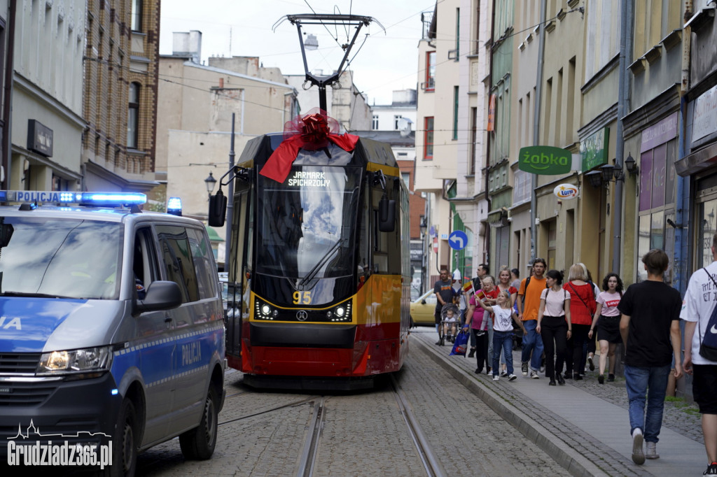 Pierwszy dzień Jarmarku Spichrzowego - parada