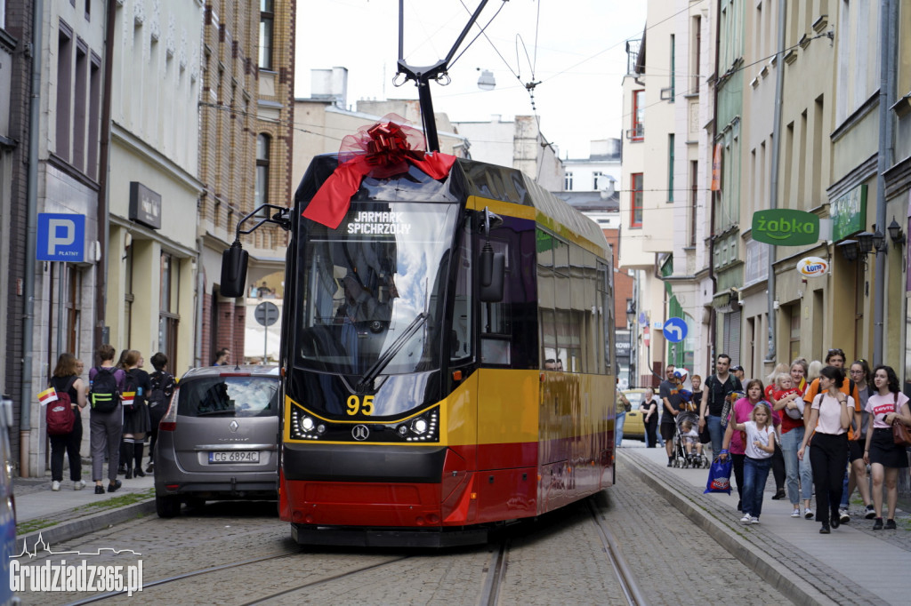 Pierwszy dzień Jarmarku Spichrzowego - parada
