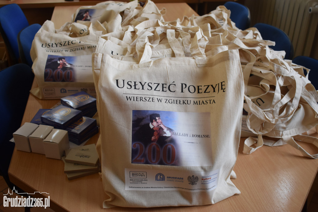 „To lubię – i(GRA)szki z poezją”