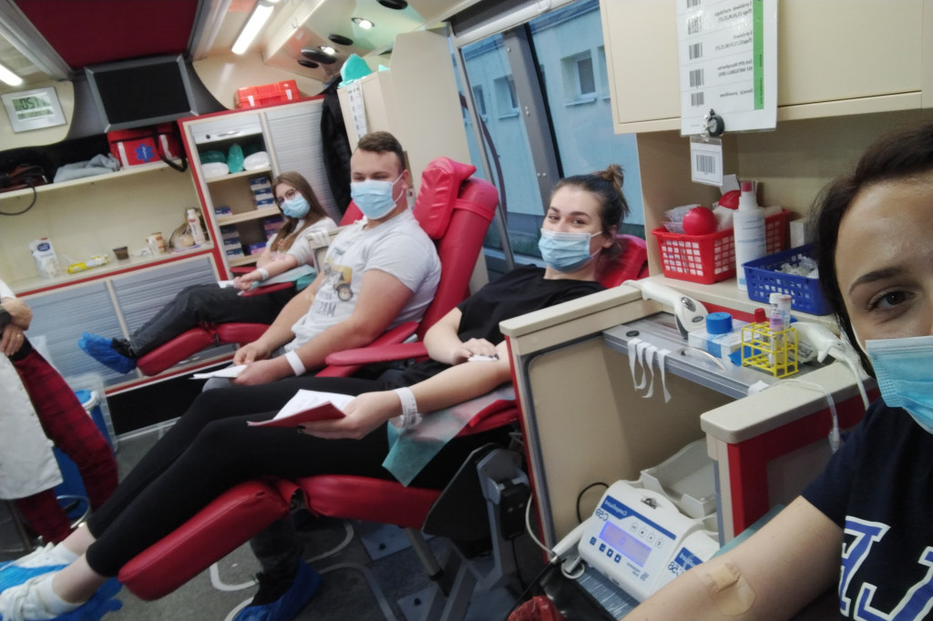 Uczniowie z Zespołu Szkół Rolniczych w Grudziądzu oddali 13 litrów krwi