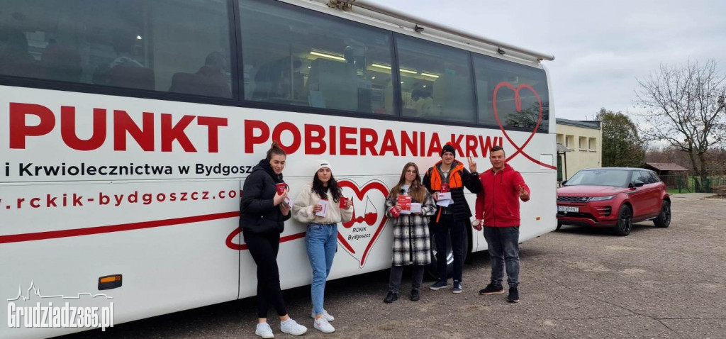 Uczniowie z Zespołu Szkół Rolniczych w Grudziądzu oddali 13 litrów krwi