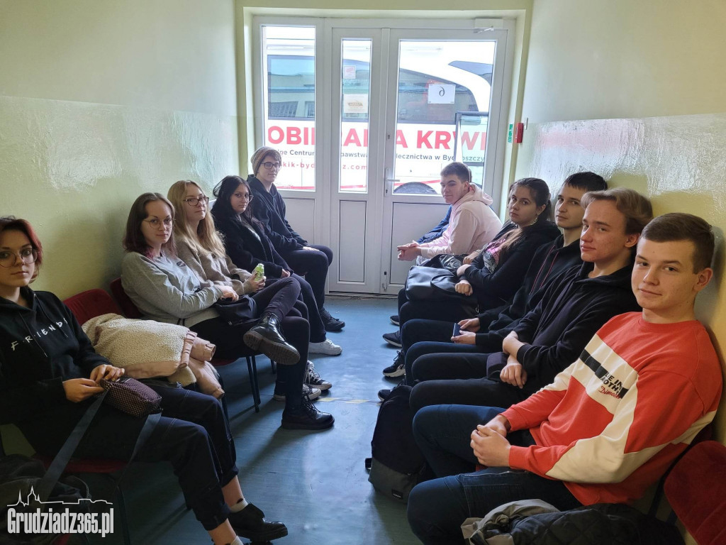 Uczniowie z Zespołu Szkół Rolniczych w Grudziądzu oddali 13 litrów krwi