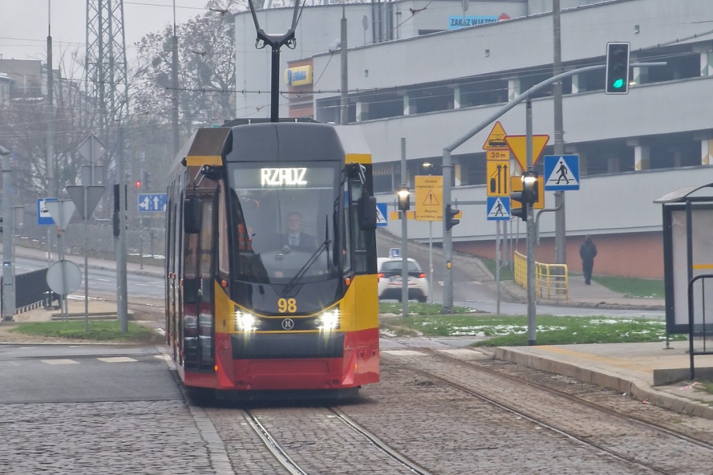 Długo oczekiwany tramwaj na ulicy Toruńskiej w Grudziądzu