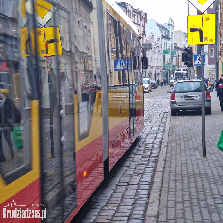 Długo oczekiwany tramwaj na ulicy Toruńskiej w Grudziądzu