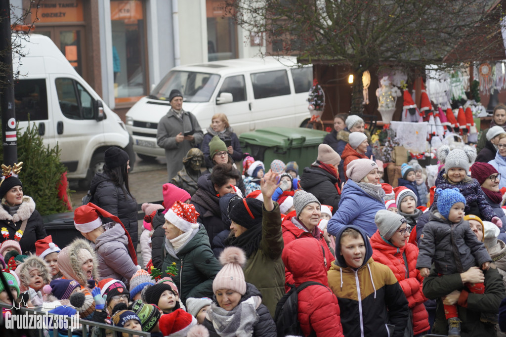 Wizyta św. Mikołaja na grudziądzkim Rynku