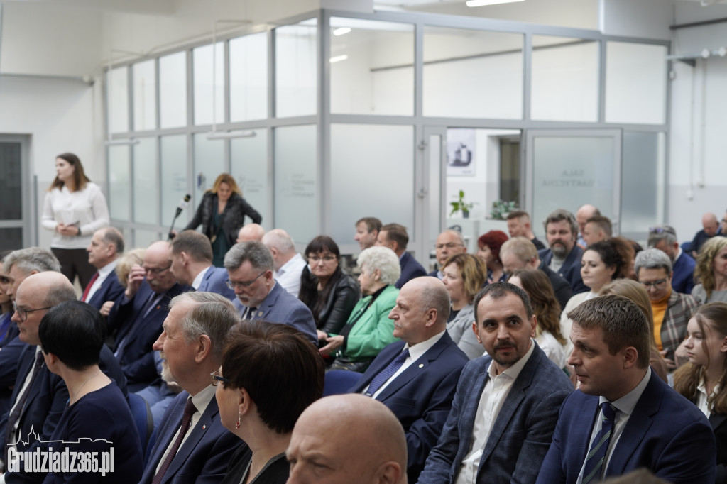 Otwarcie w Grudziądzu Centrum Programowania Robotów Przemysłowych