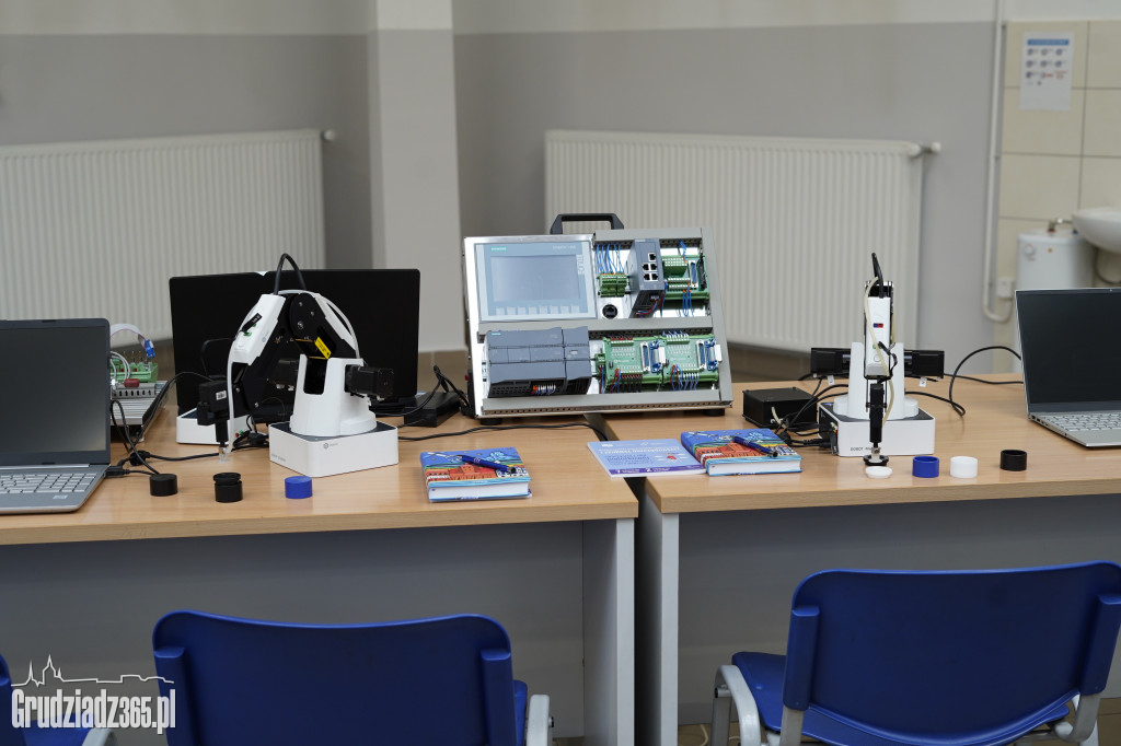 Otwarcie w Grudziądzu Centrum Programowania Robotów Przemysłowych
