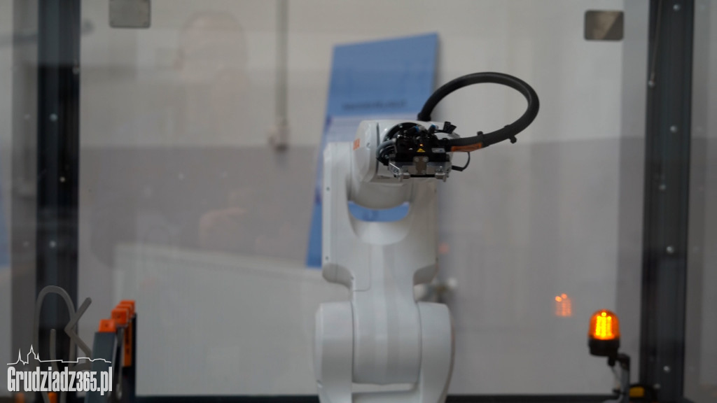 Otwarcie w Grudziądzu Centrum Programowania Robotów Przemysłowych