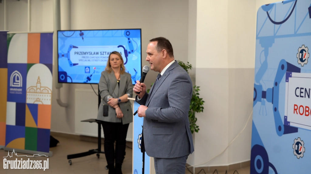 Otwarcie w Grudziądzu Centrum Programowania Robotów Przemysłowych