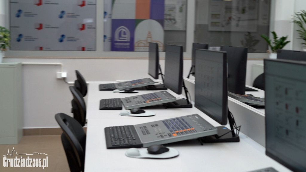 Otwarcie w Grudziądzu Centrum Programowania Robotów Przemysłowych