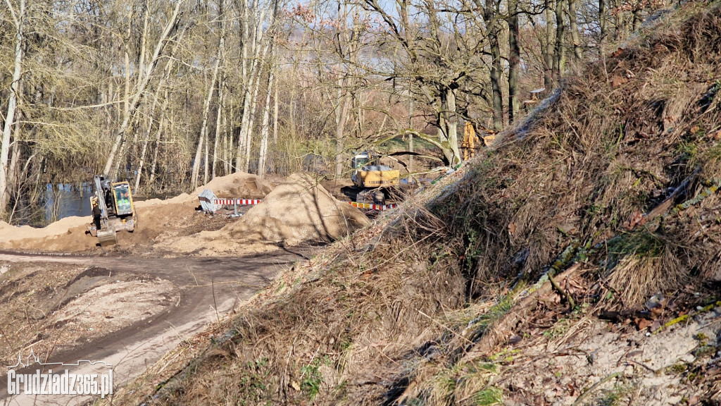 Rozpoczęto budowę ujęcia wody z Wisły dla elektrowni gazowej w Grudziądzu