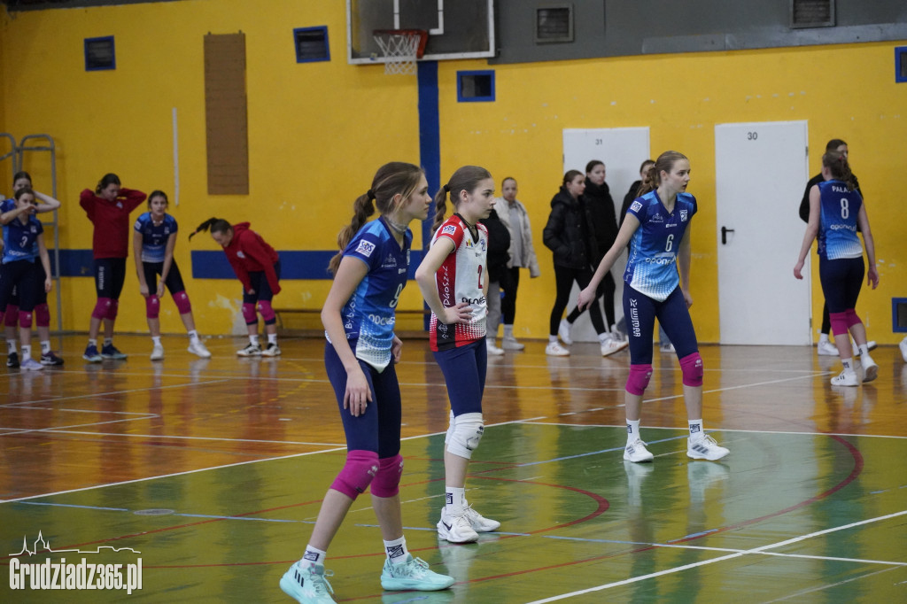 Zacięty mecz KS Stal Grudziądz - Pałac Bydgoszcz