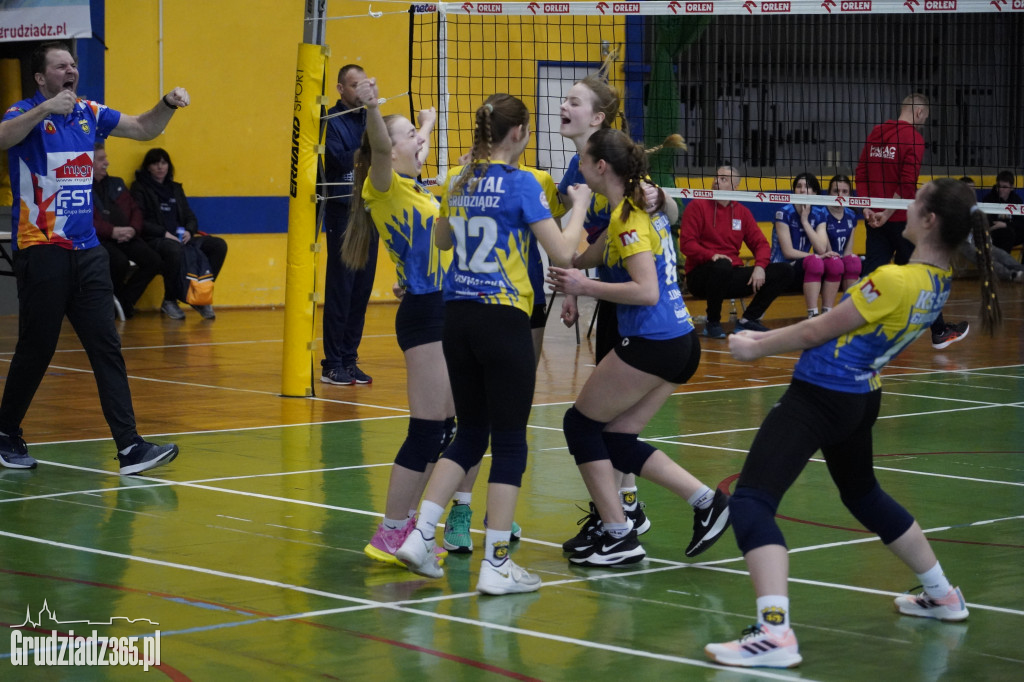 Zacięty mecz KS Stal Grudziądz - Pałac Bydgoszcz