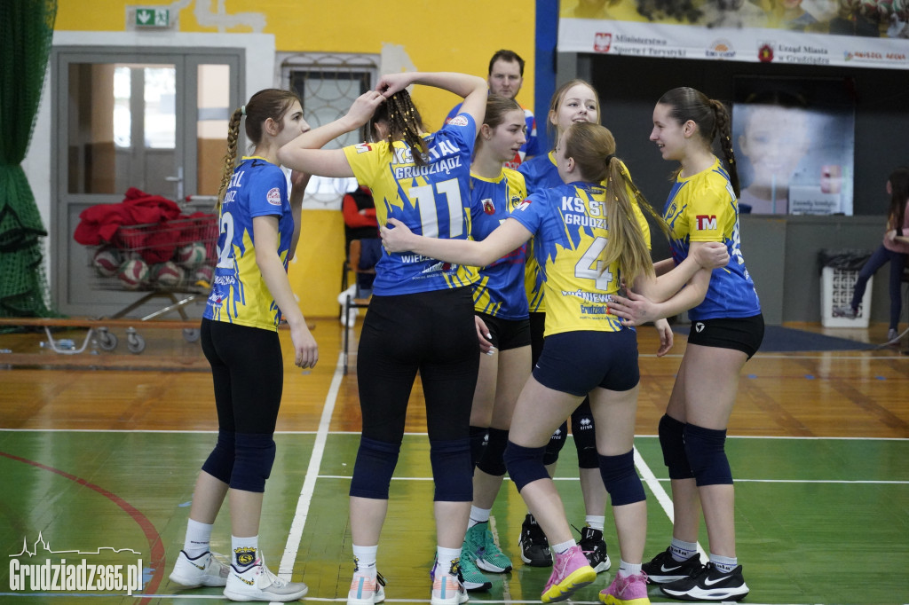 Zacięty mecz KS Stal Grudziądz - Pałac Bydgoszcz