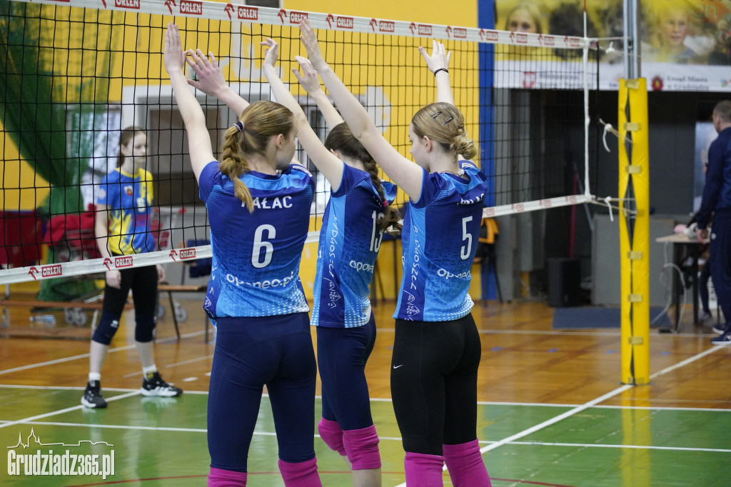 Zacięty mecz KS Stal Grudziądz - Pałac Bydgoszcz