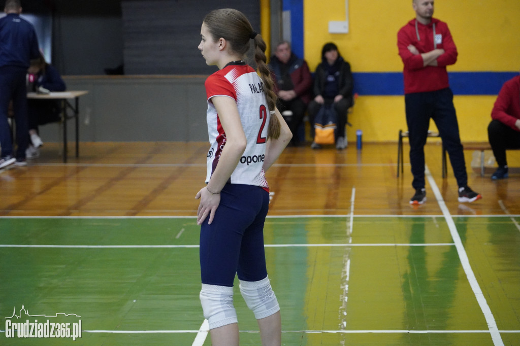 Zacięty mecz KS Stal Grudziądz - Pałac Bydgoszcz