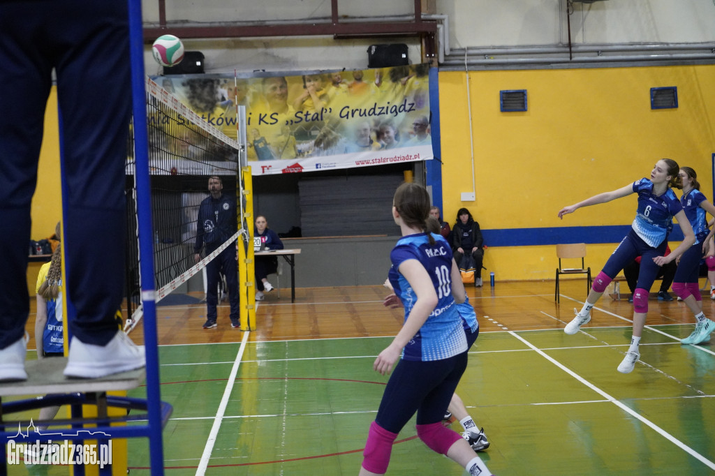 Zacięty mecz KS Stal Grudziądz - Pałac Bydgoszcz