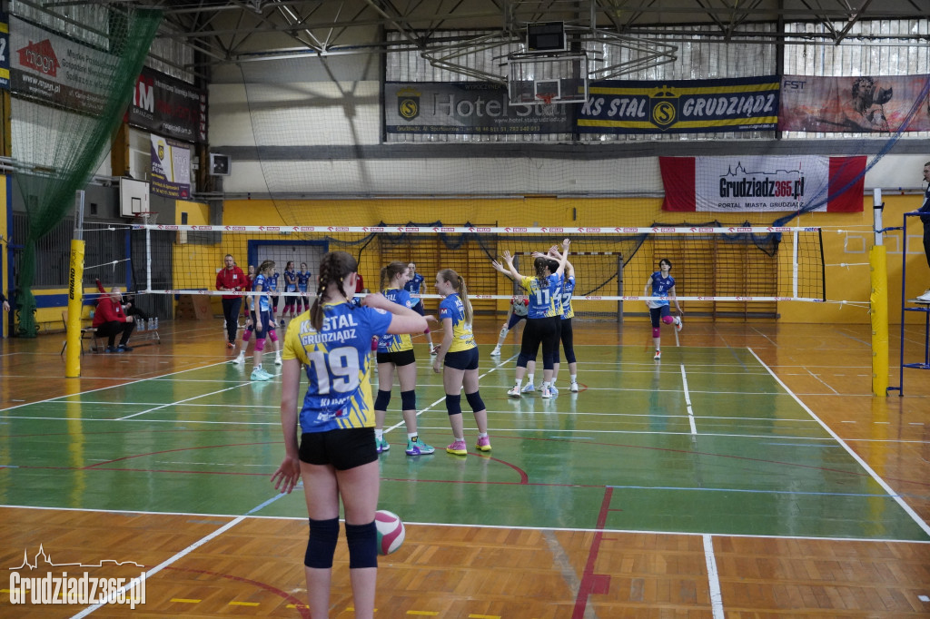 Zacięty mecz KS Stal Grudziądz - Pałac Bydgoszcz