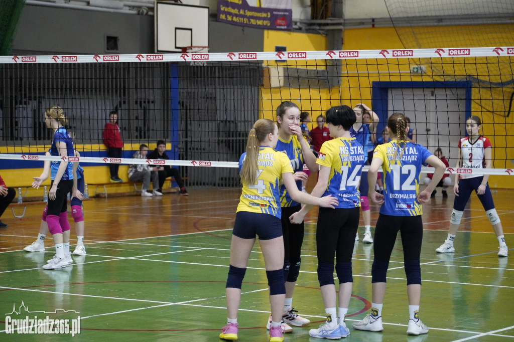Zacięty mecz KS Stal Grudziądz - Pałac Bydgoszcz