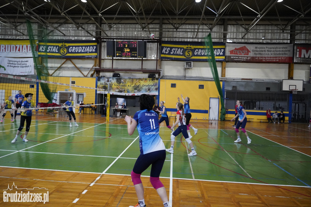 Zacięty mecz KS Stal Grudziądz - Pałac Bydgoszcz