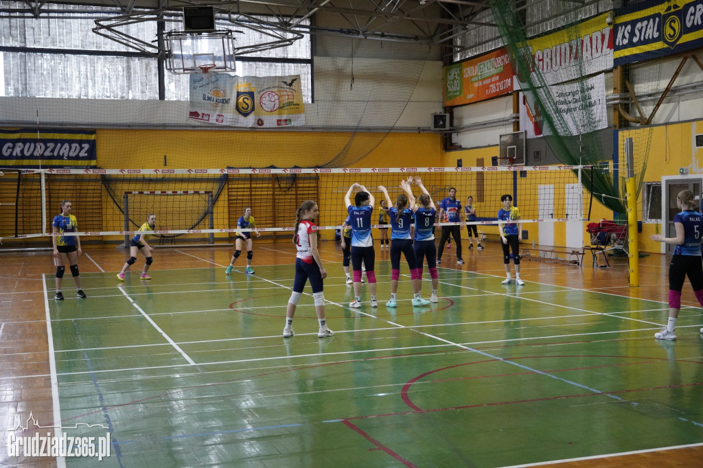 Zacięty mecz KS Stal Grudziądz - Pałac Bydgoszcz