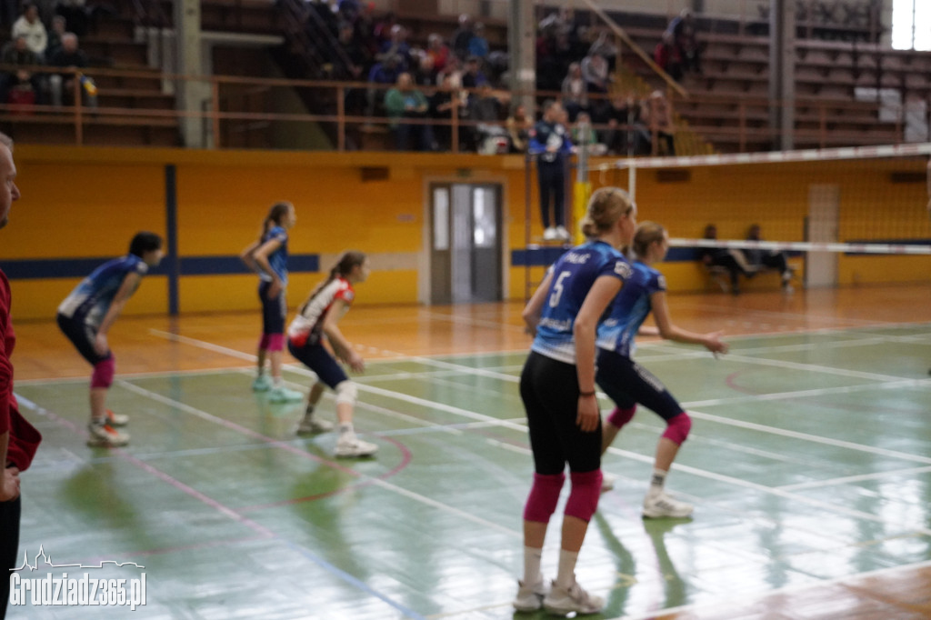 Zacięty mecz KS Stal Grudziądz - Pałac Bydgoszcz