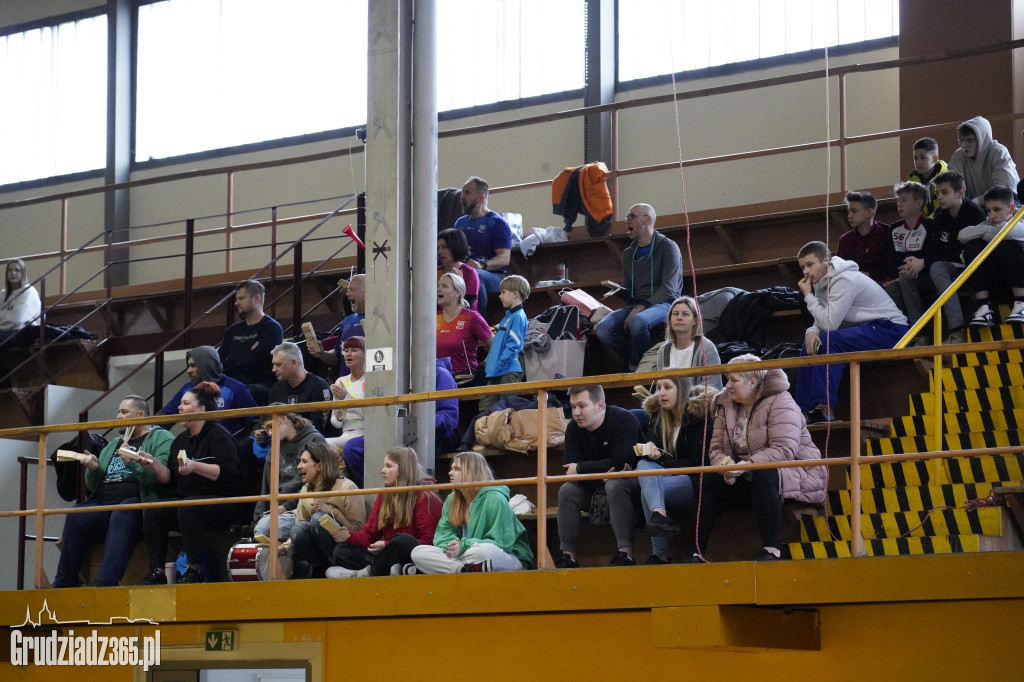 Zacięty mecz KS Stal Grudziądz - Pałac Bydgoszcz