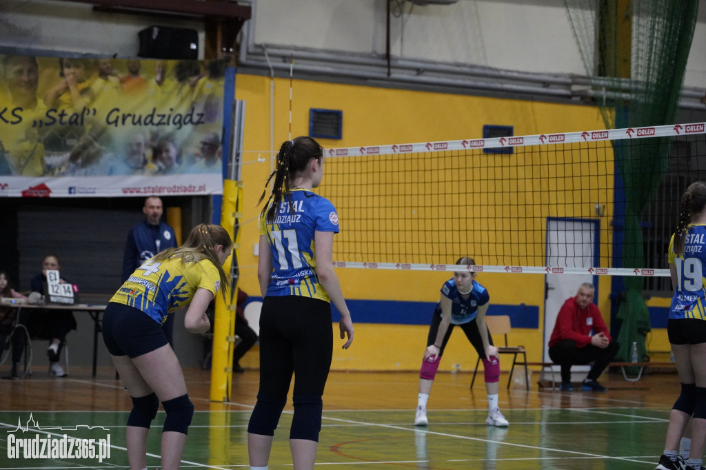 Zacięty mecz KS Stal Grudziądz - Pałac Bydgoszcz