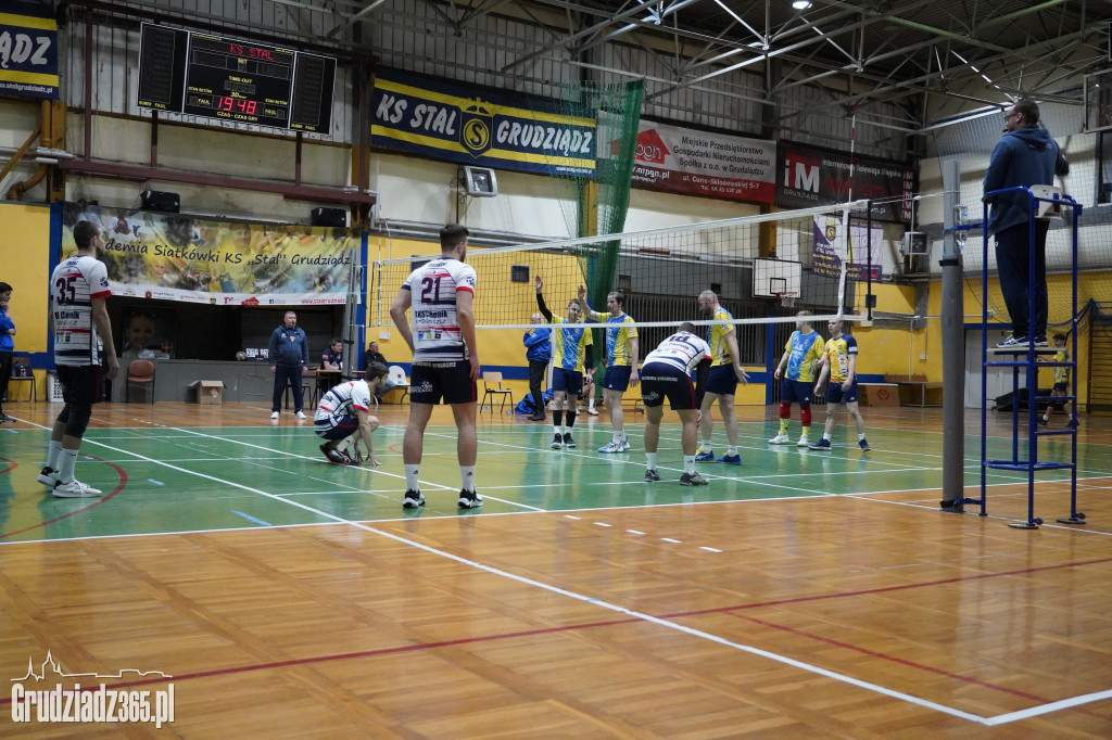 KS Stal Grudziądz przegrywa z BKS WSG Chemik Bydgoszcz
