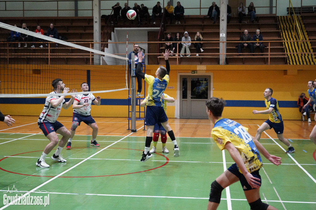 KS Stal Grudziądz przegrywa z BKS WSG Chemik Bydgoszcz