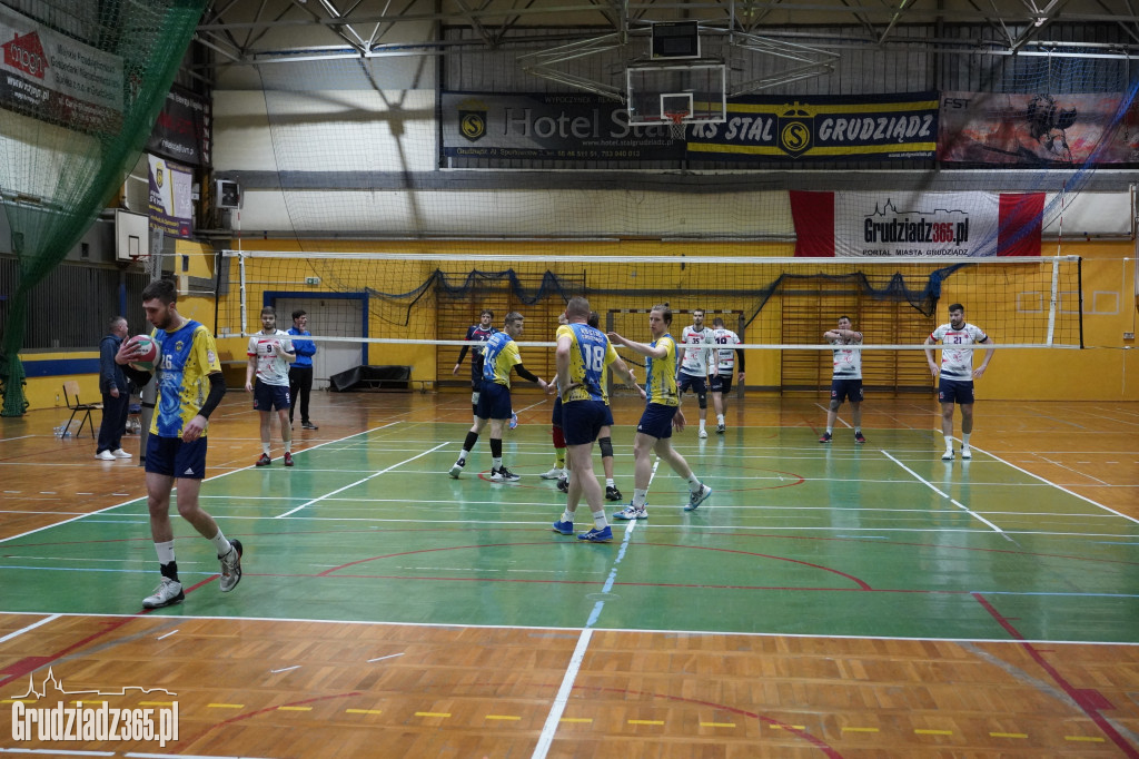 KS Stal Grudziądz przegrywa z BKS WSG Chemik Bydgoszcz