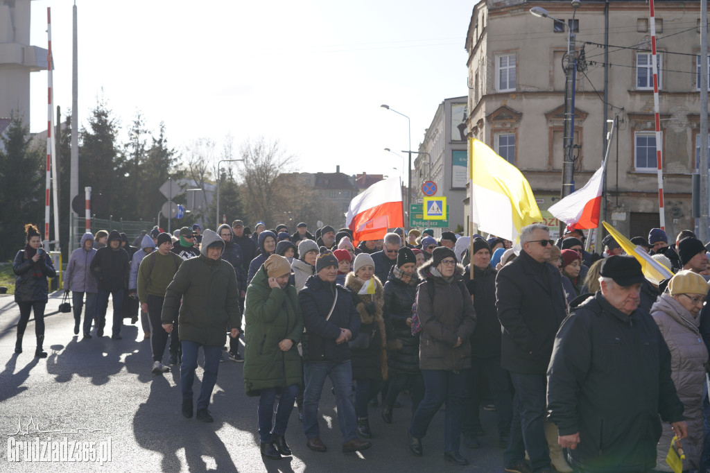 Ulicami Grudziądza przeszedł Marsz Papieski