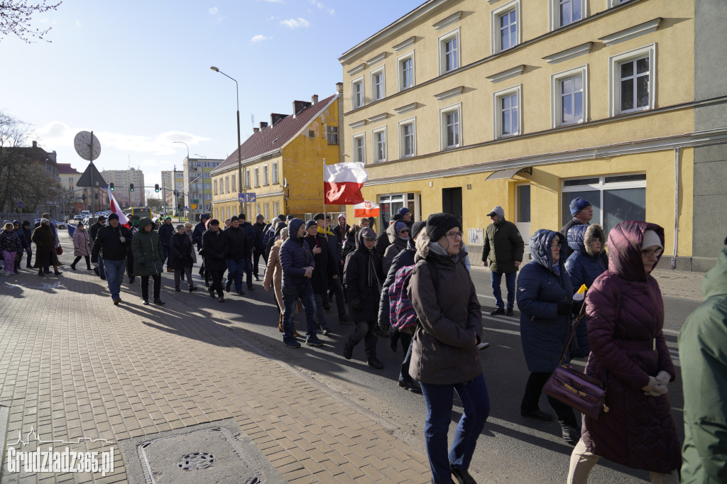 Ulicami Grudziądza przeszedł Marsz Papieski