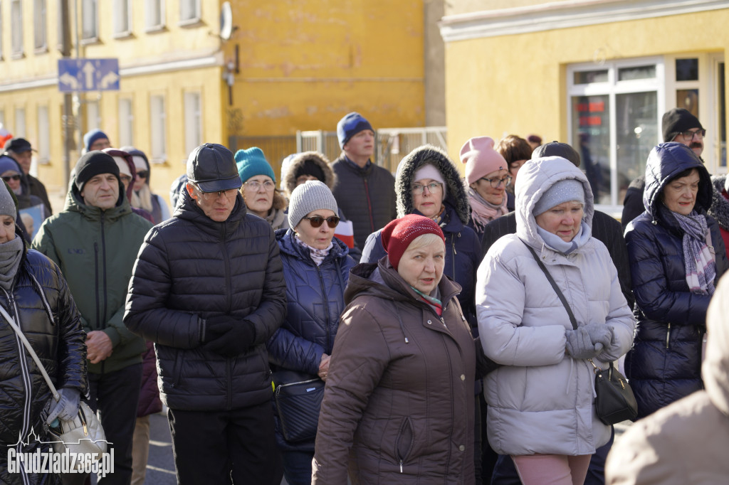 Ulicami Grudziądza przeszedł Marsz Papieski