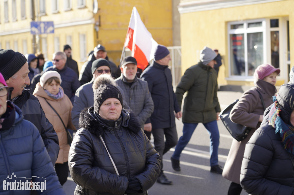 Ulicami Grudziądza przeszedł Marsz Papieski