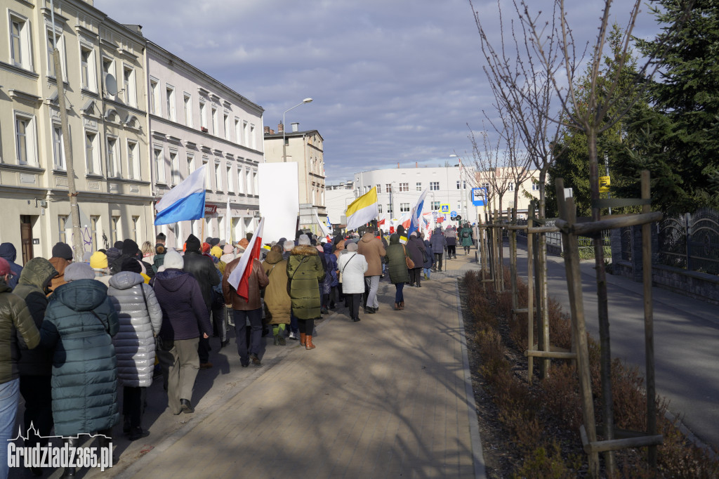 Ulicami Grudziądza przeszedł Marsz Papieski