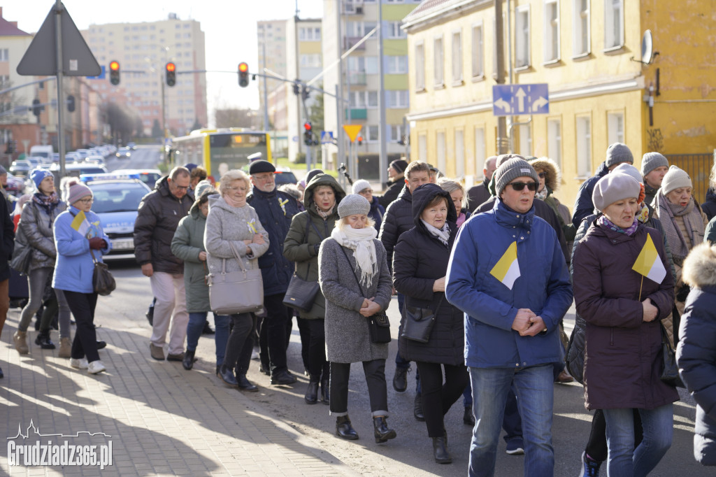 Ulicami Grudziądza przeszedł Marsz Papieski