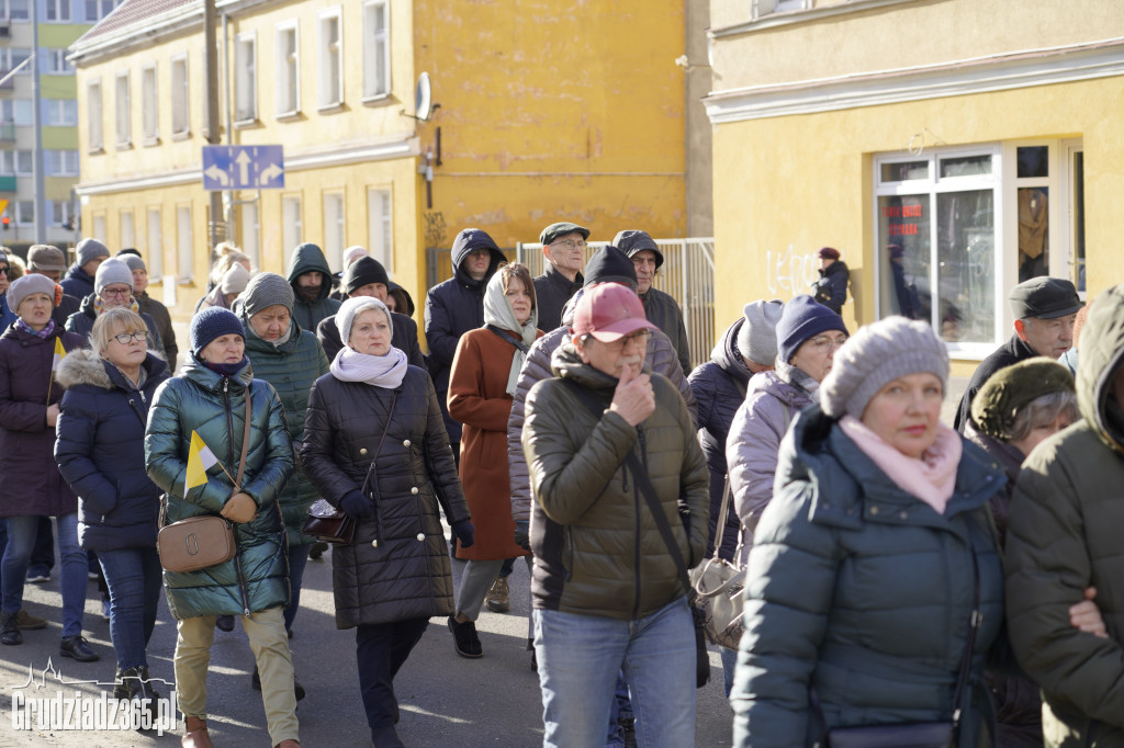 Ulicami Grudziądza przeszedł Marsz Papieski