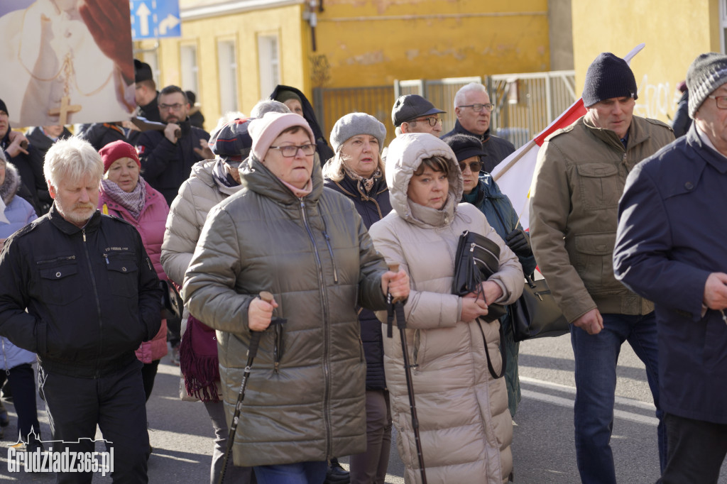 Ulicami Grudziądza przeszedł Marsz Papieski
