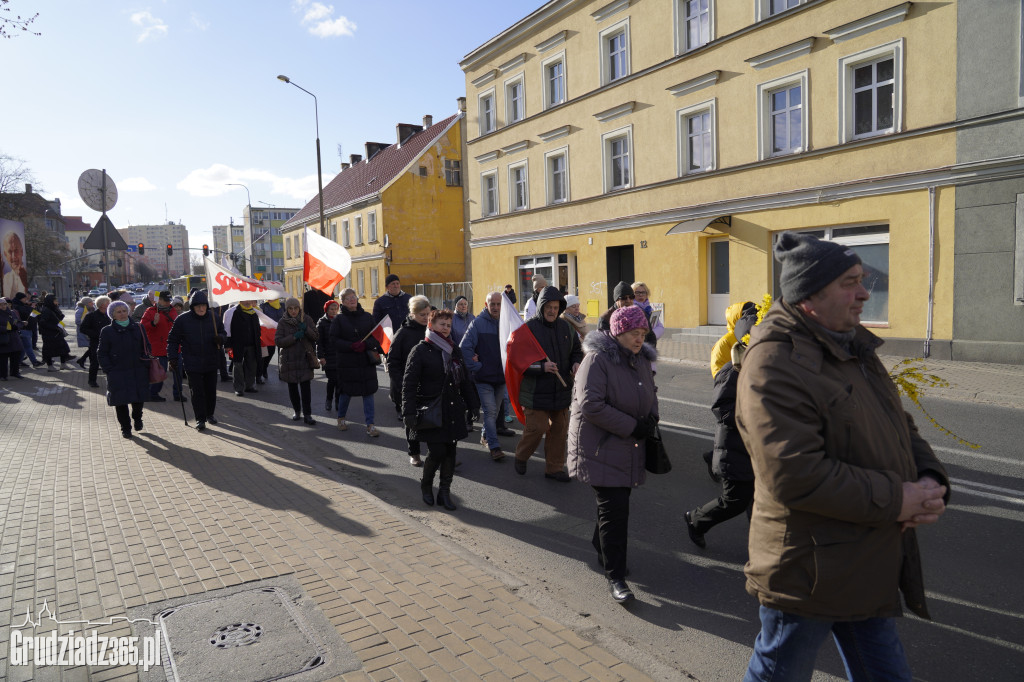 Ulicami Grudziądza przeszedł Marsz Papieski