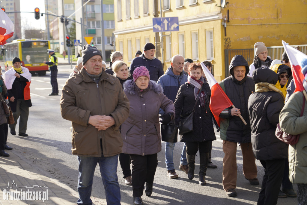 Ulicami Grudziądza przeszedł Marsz Papieski