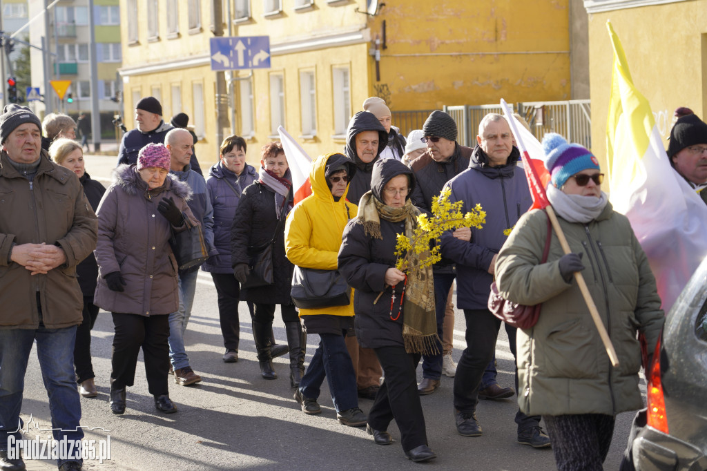 Ulicami Grudziądza przeszedł Marsz Papieski